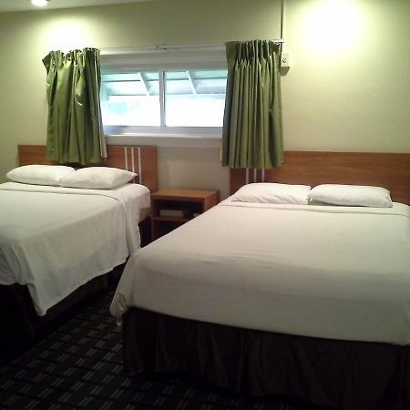 Economy Inn Тонаванда Экстерьер фото