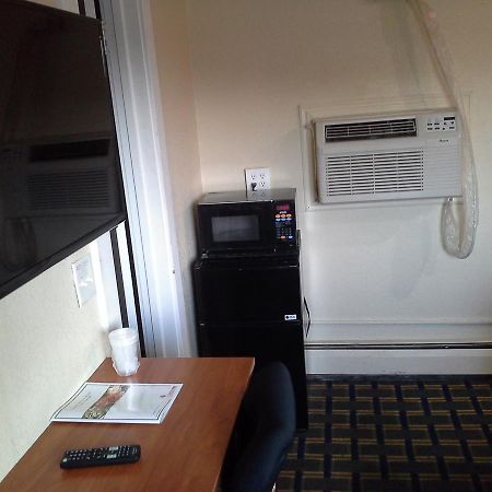 Economy Inn Тонаванда Экстерьер фото